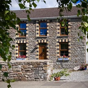 North Gower Bed & Breakfast Llanmorlais