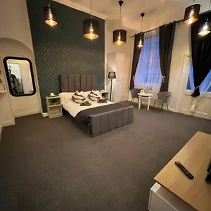 Guest house Sotonretreats